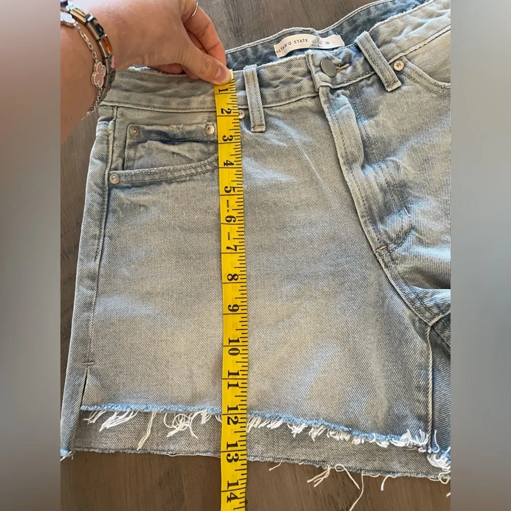 NEW! Altard State light wash women’s shorts size Medium